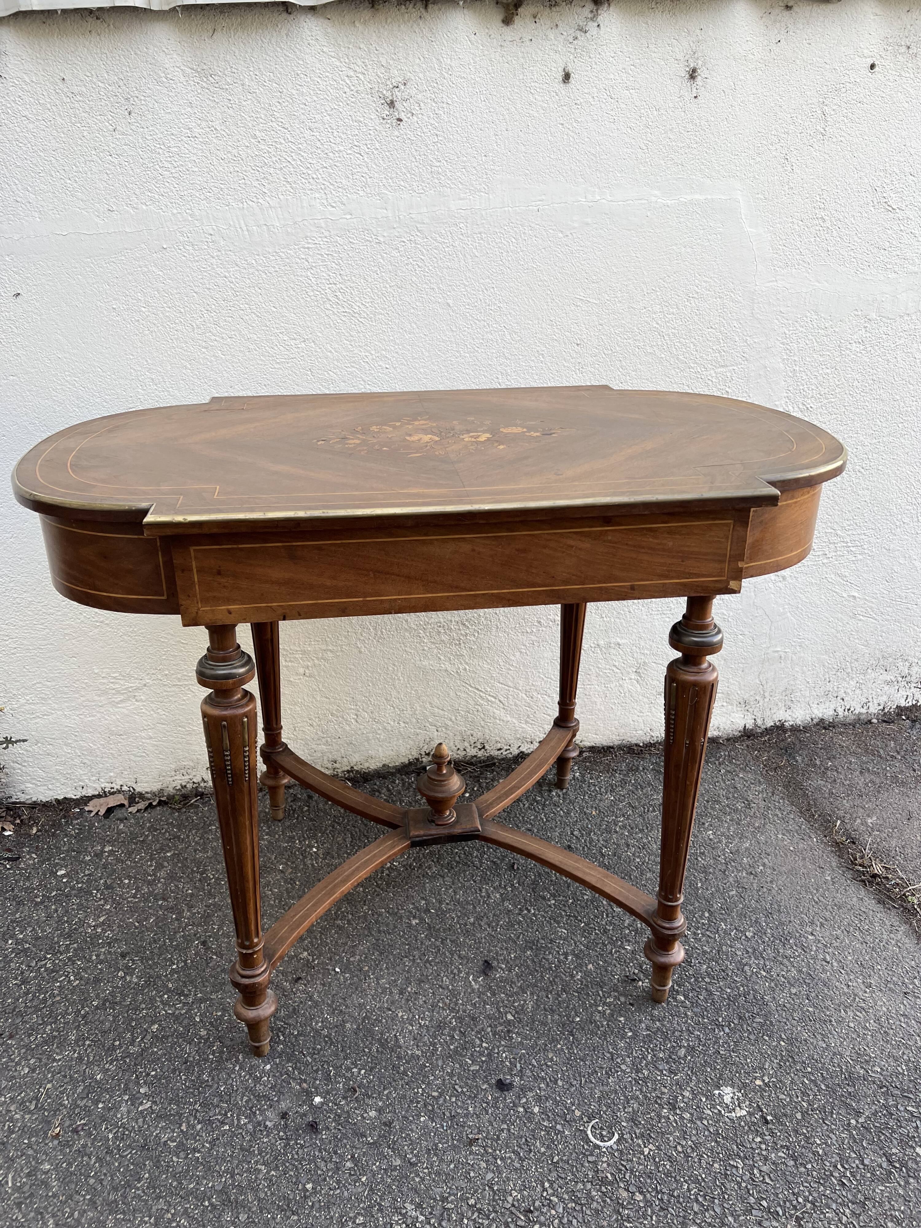 Bureau style Louis XVI