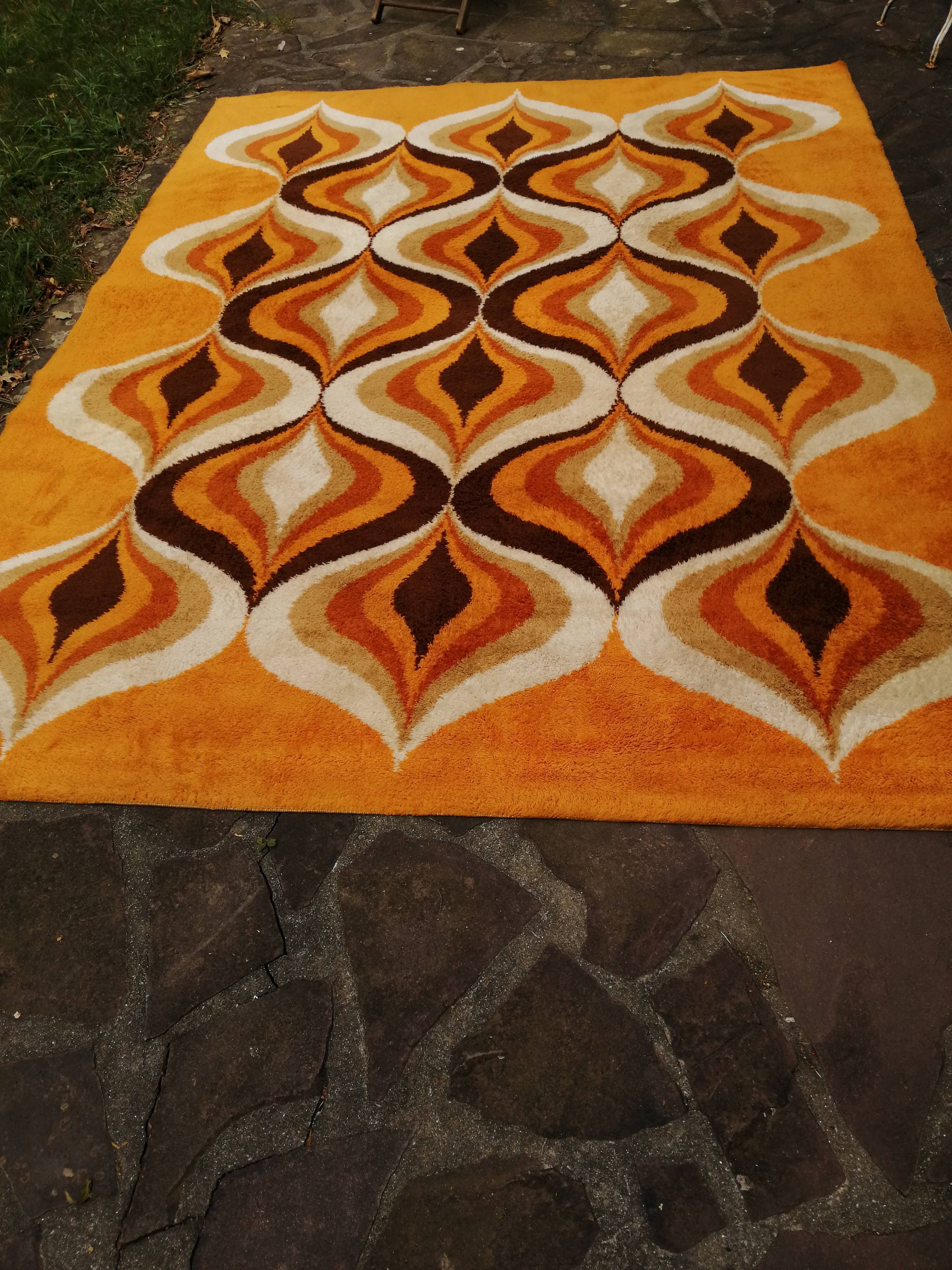 Vintage carpet 200x260cm