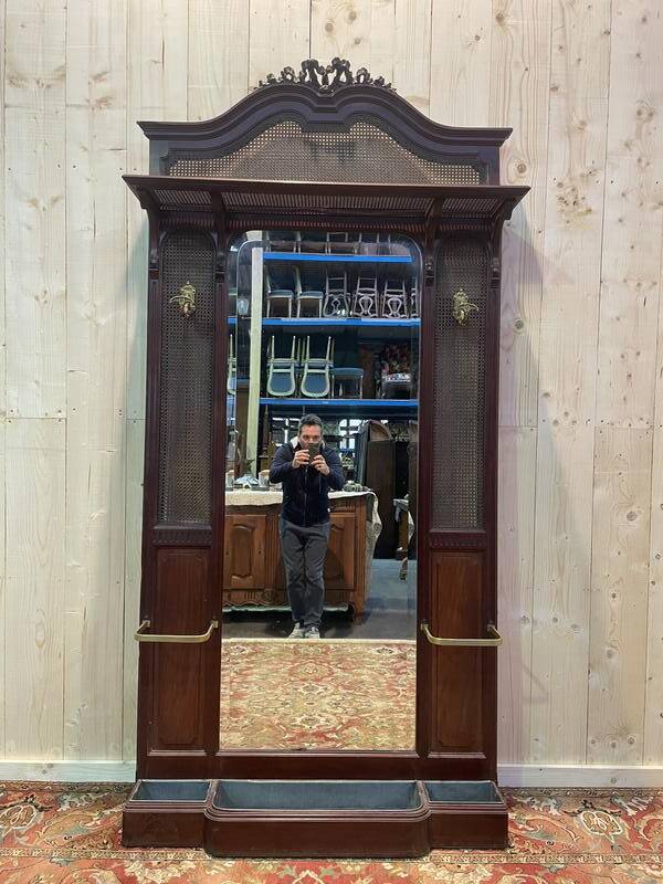 Vestiaire - Porte/Manteau  Napoléon III en acajou.