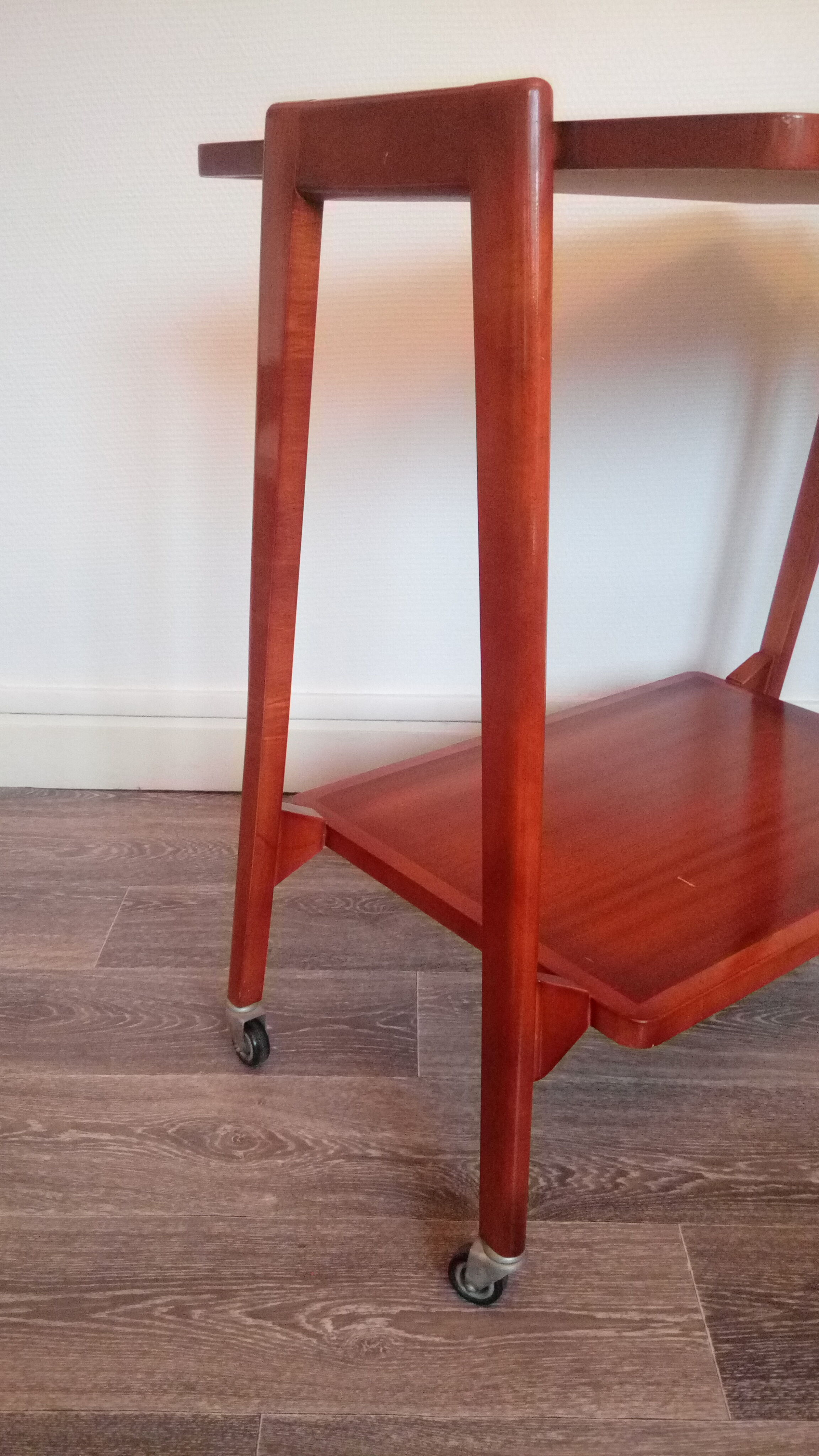 Scandinavian look service 50s