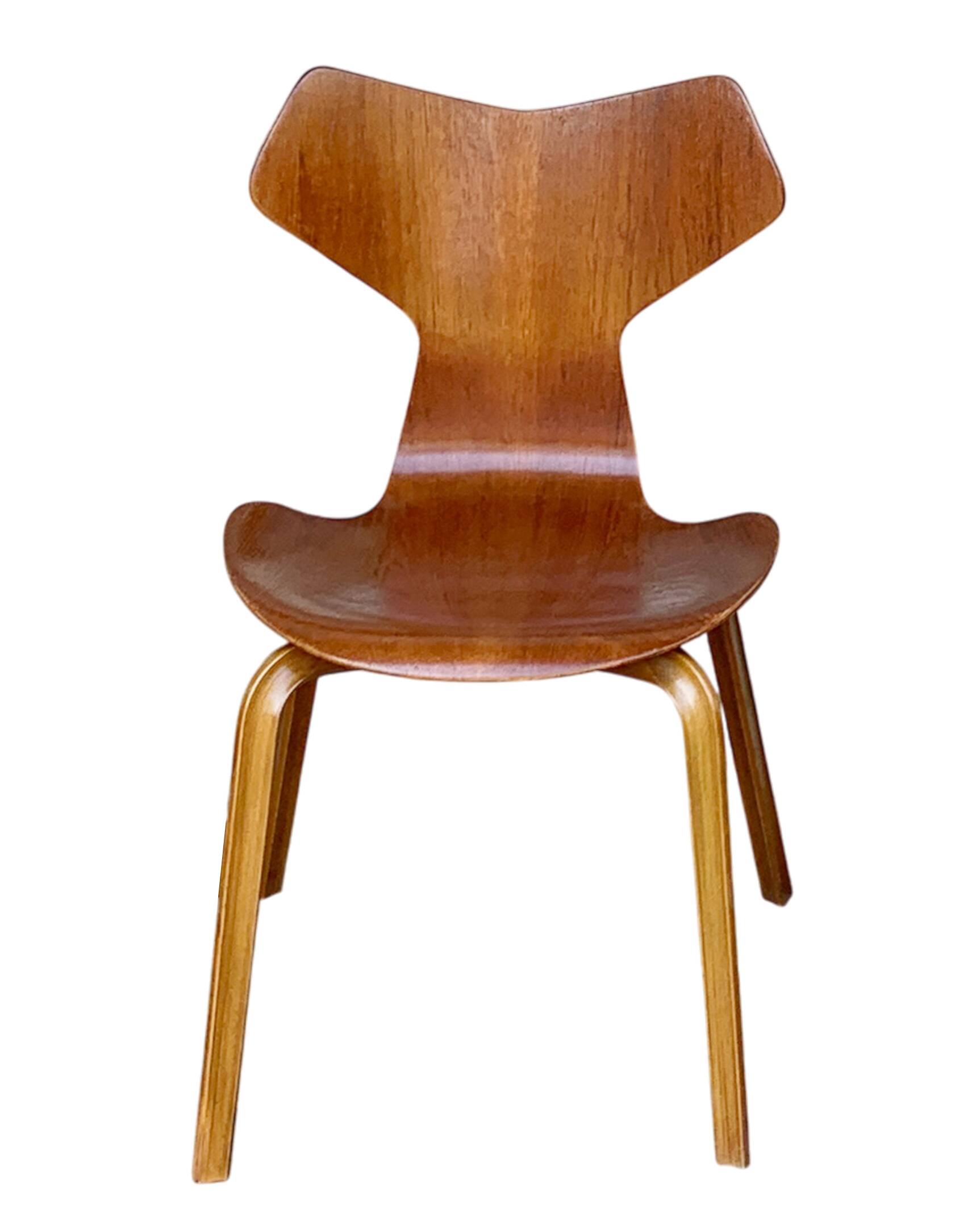 Chair 4130 Grand Prix in teak, Arne Jacobsen for Fritz Hansen