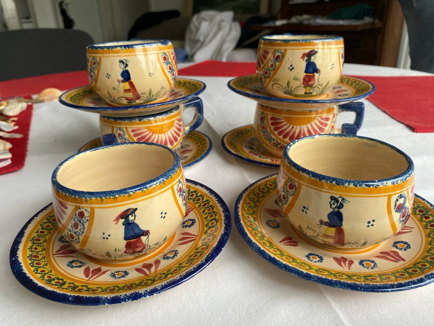 For collectors of cups and saucers from Quimper / Henriot pottery.