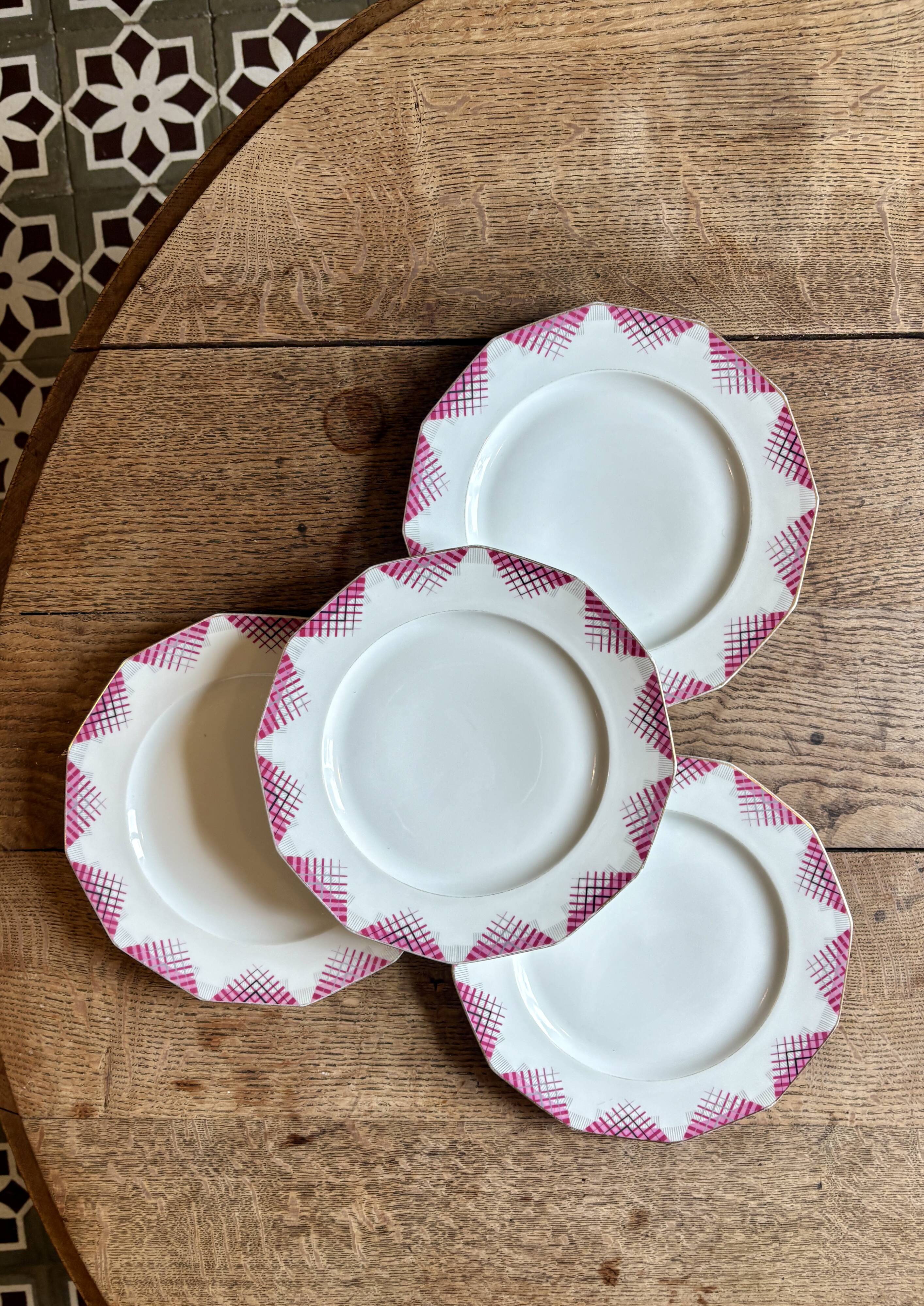 Set of 4 vintage flat plates in Limoges porcelain