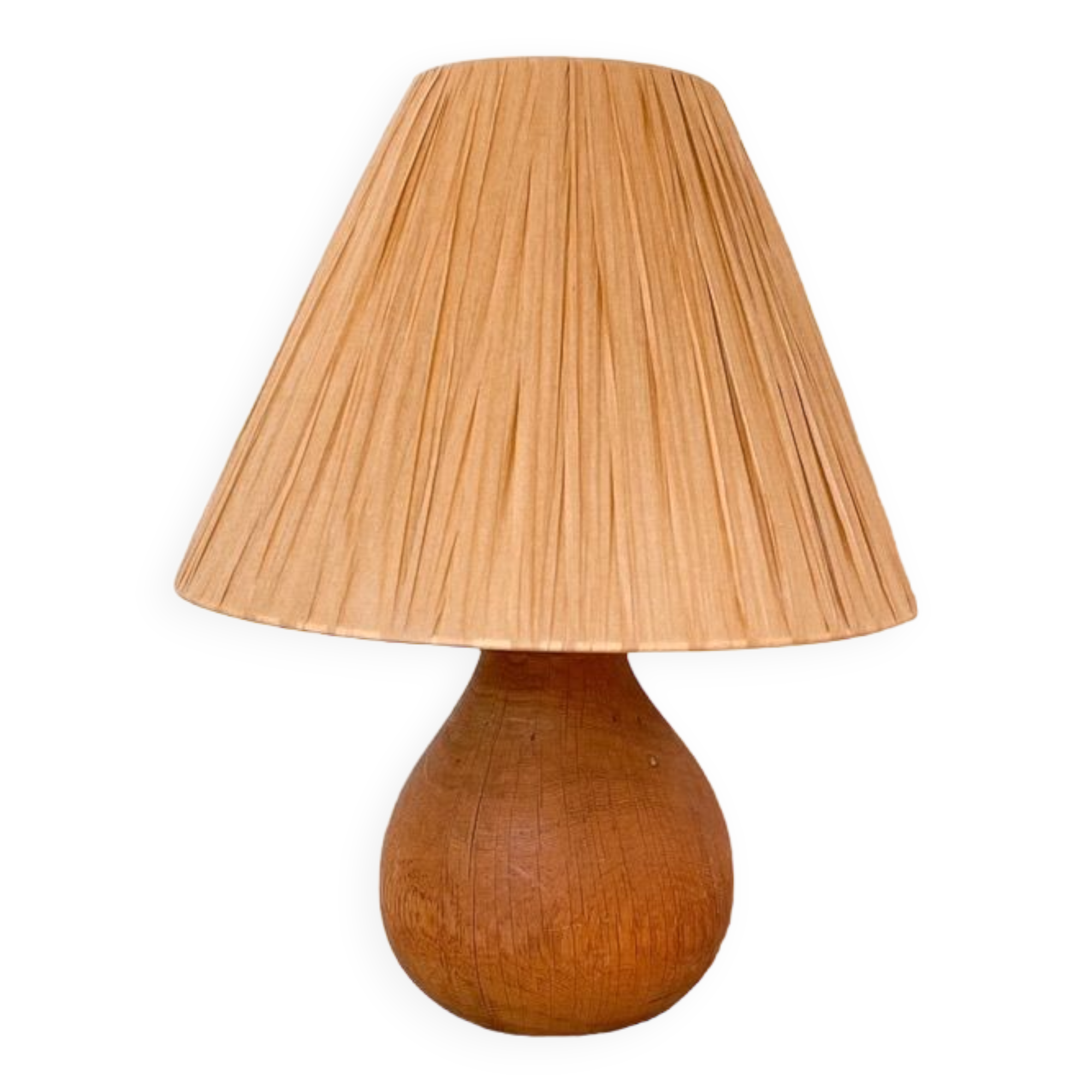 Wooden and raffia lamp