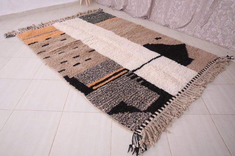 Handmade Berber wool rug from the Atlas, size 1.5/2.5 m.