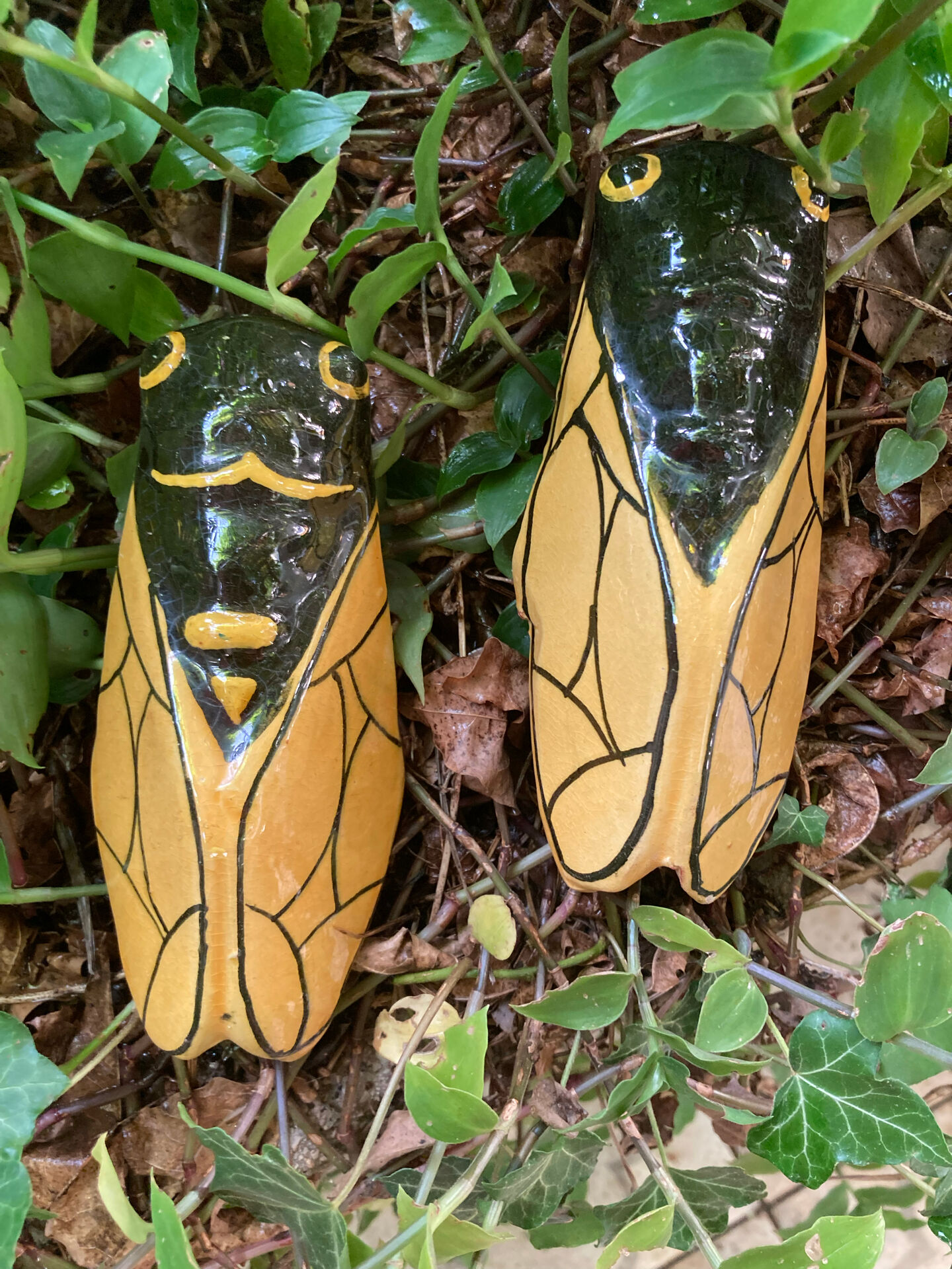Set of 2 cicadas yellow ceramic vintage