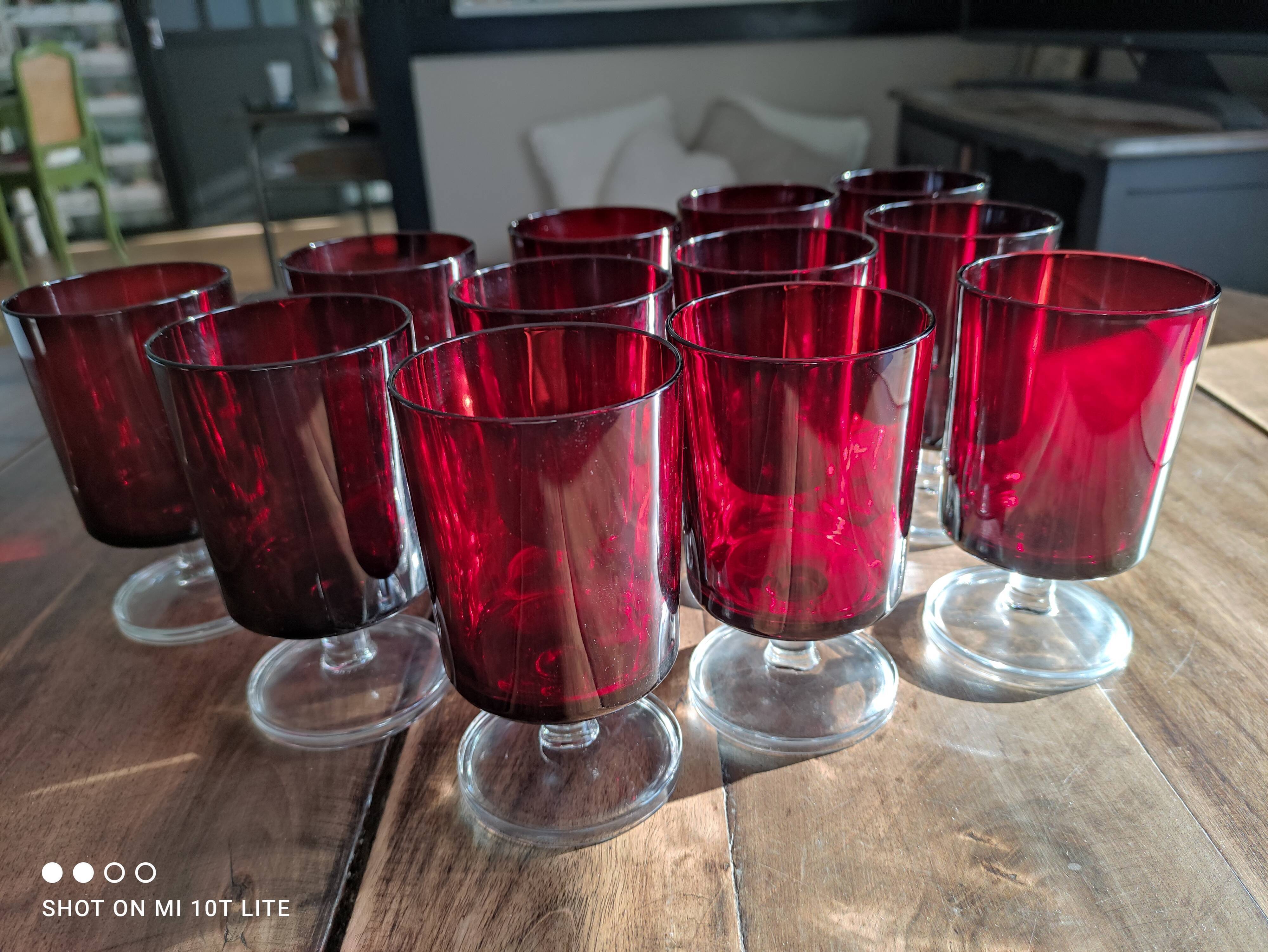 Set of 12 Luminarc wine glasses model Sweden red