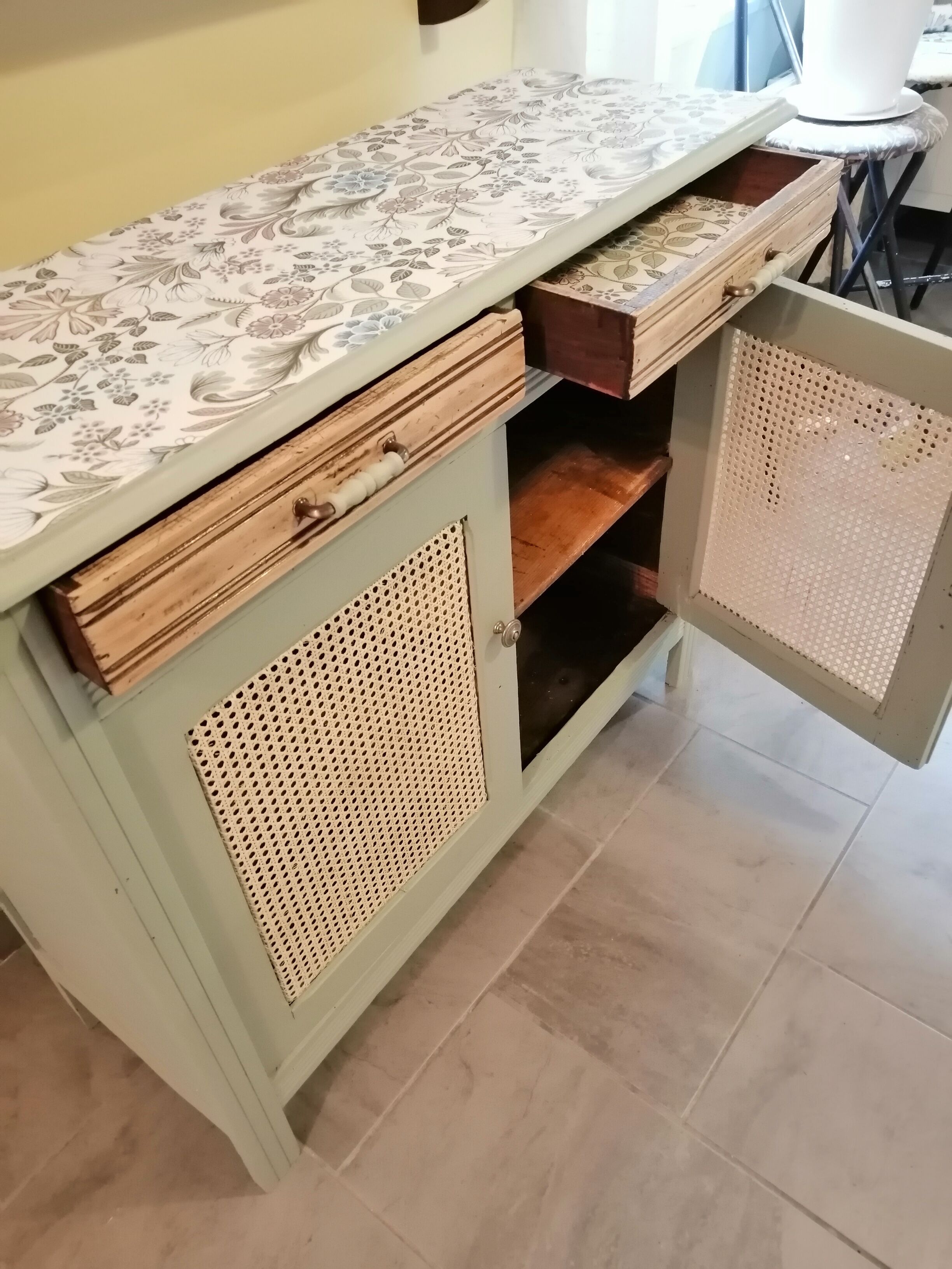 Parisian style buffet