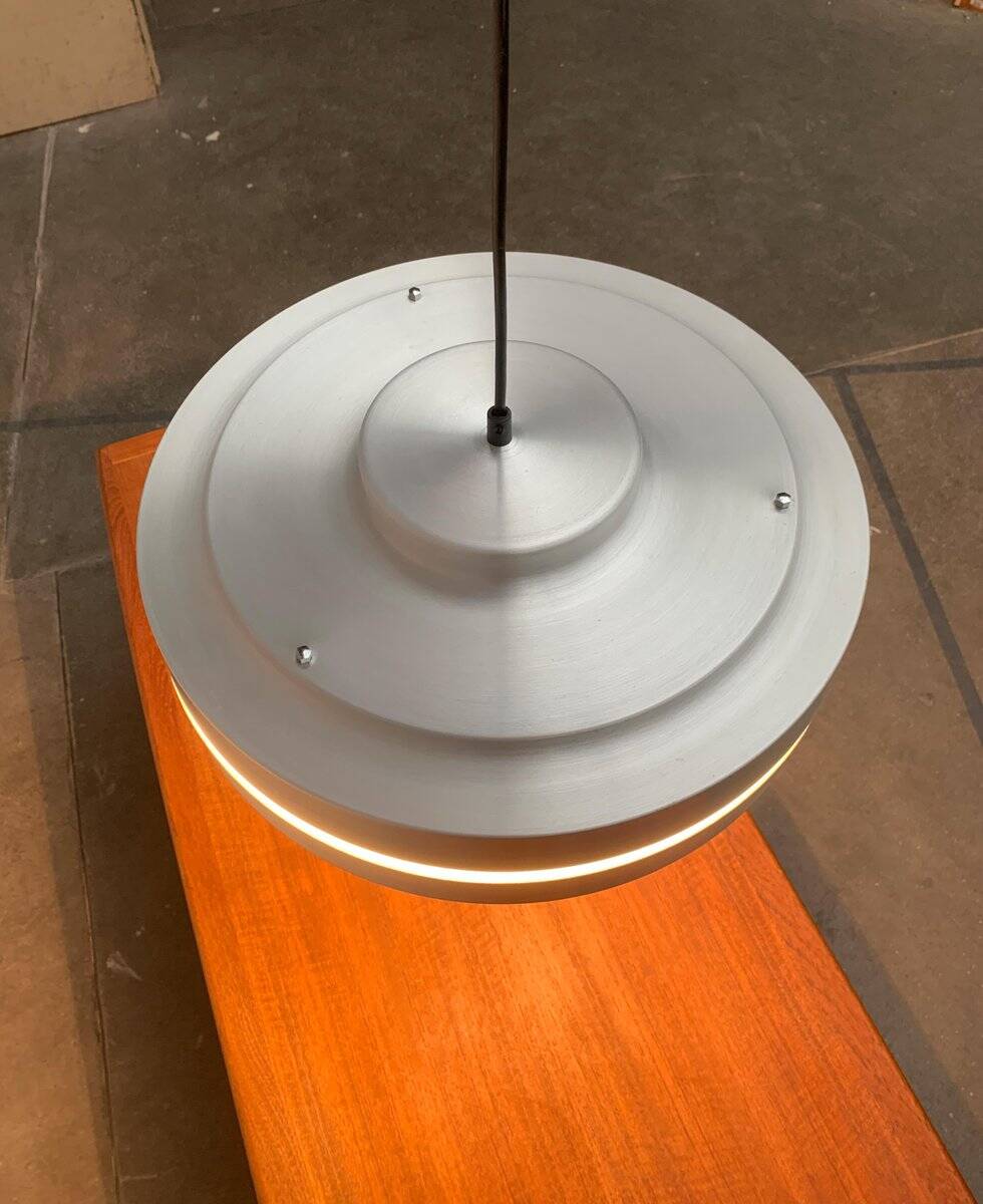 Suspension UFO from the mid-century German space age.