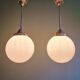 Paire de suspensions Art déco en opaline blanche, 1920-30