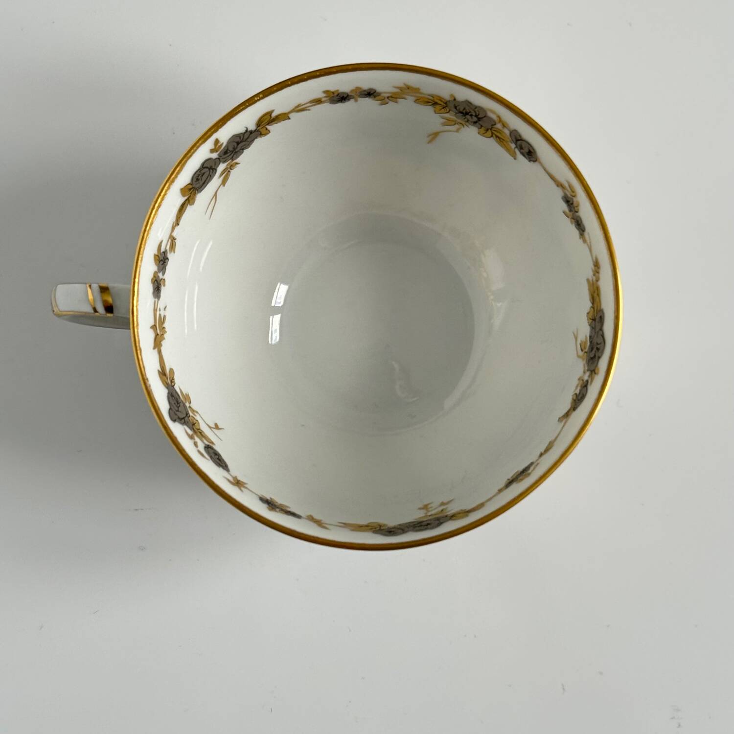 6 Bernardaud teacups and saucers | ribbons/bows and garlands