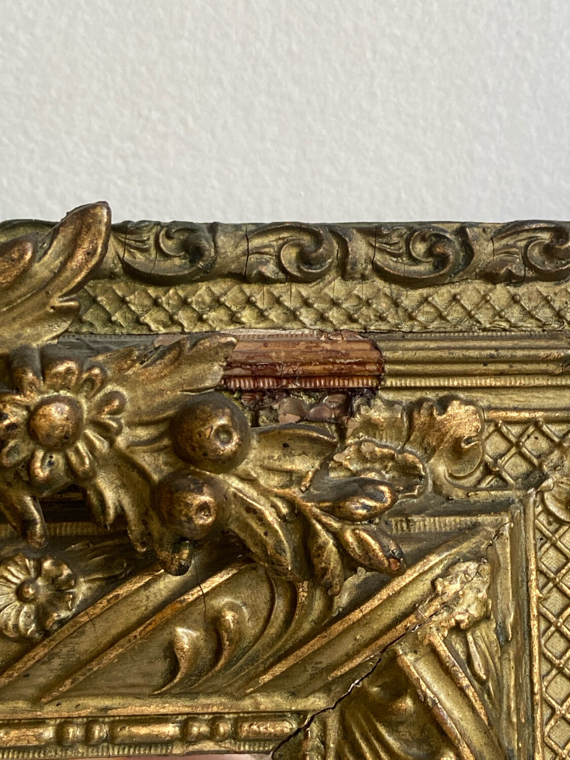 Antique mirror pediment