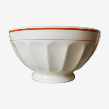 Earthenware ribbed bowl