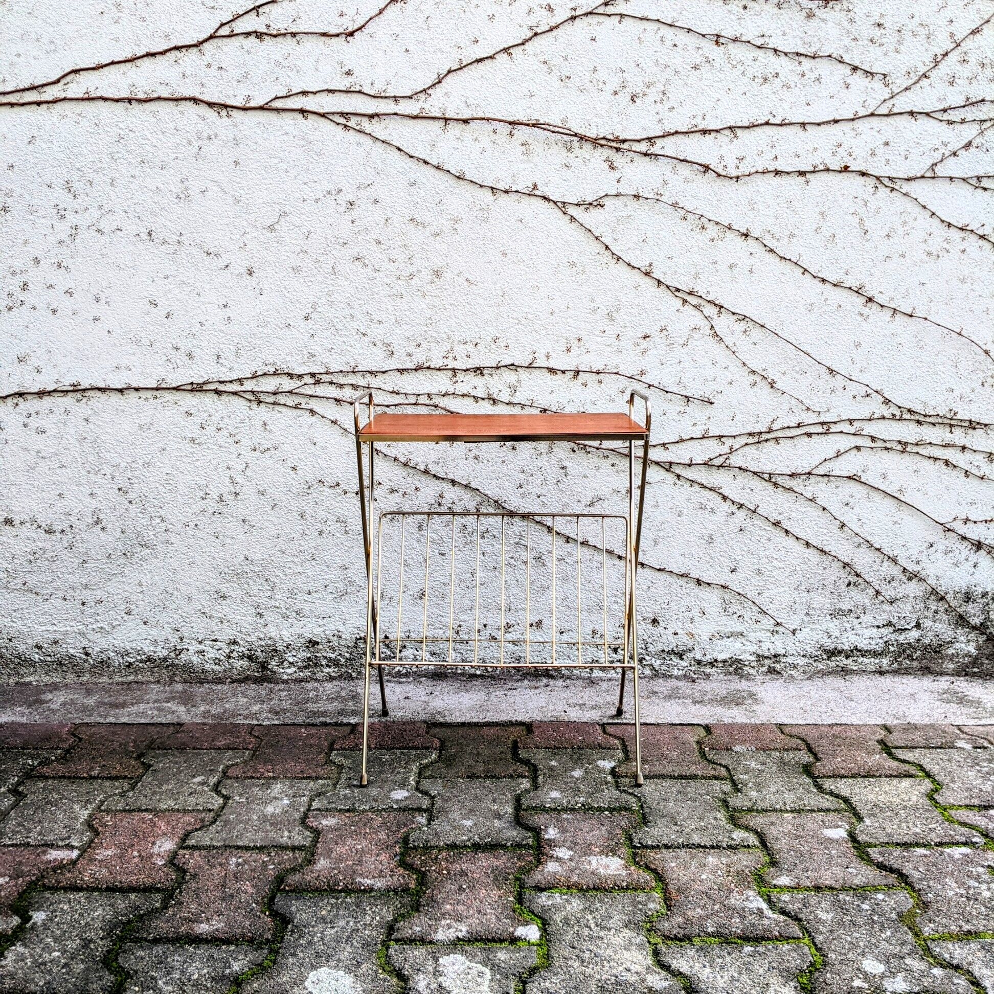 Review door / vinyl with tablet 60s