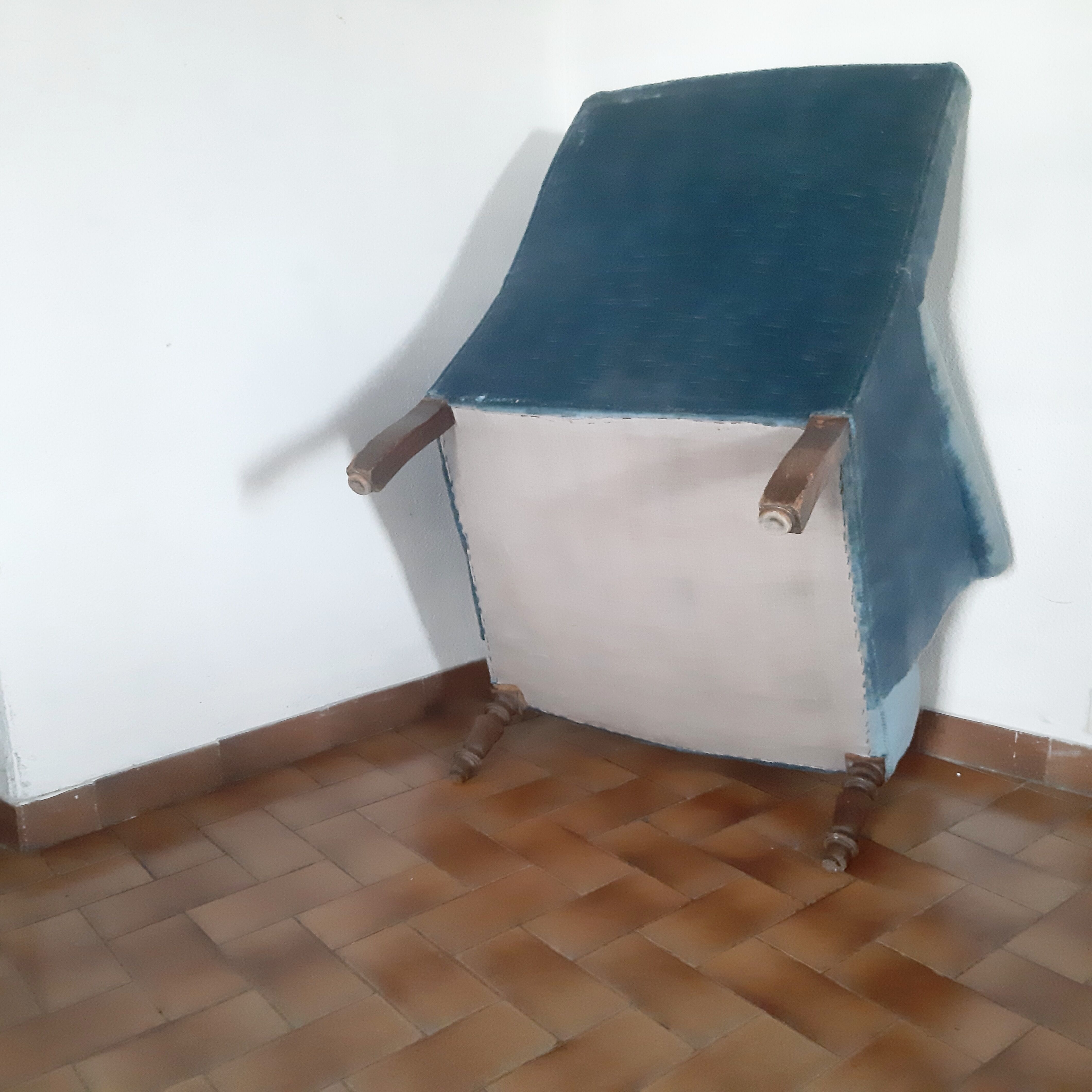 Sofa and its two vintage armchairs in blue velvet