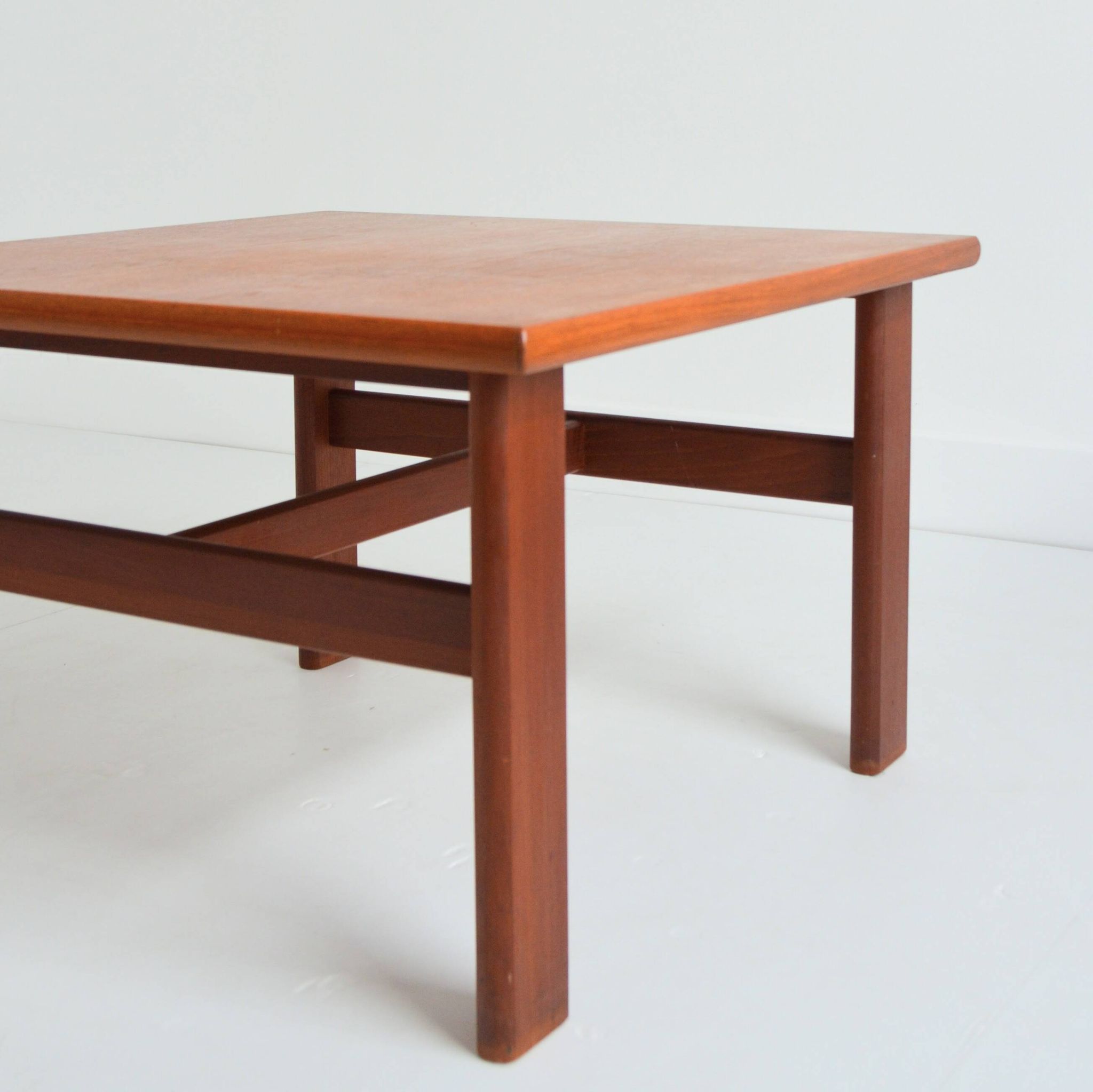 Table basse carrée scandinave teck vintage 1960s