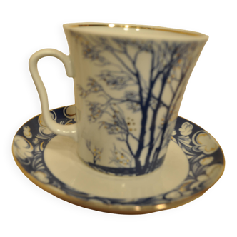 Cup and saucer duo
