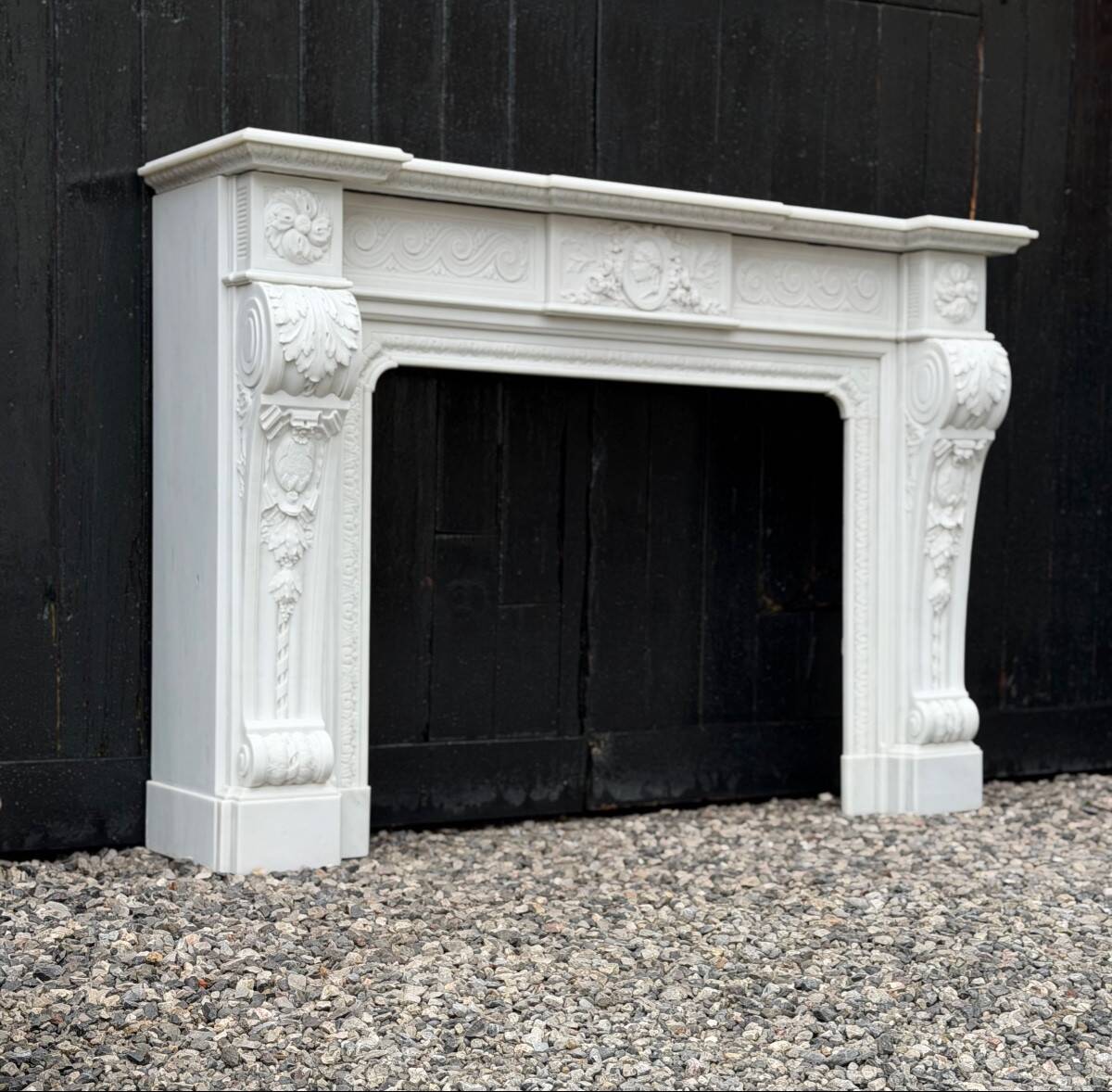Napoleon III fireplace in statuary white marble, circa 1880.