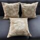 Coussin Pierre Frey Paris 40x40 laine brodée – garnissage plumes