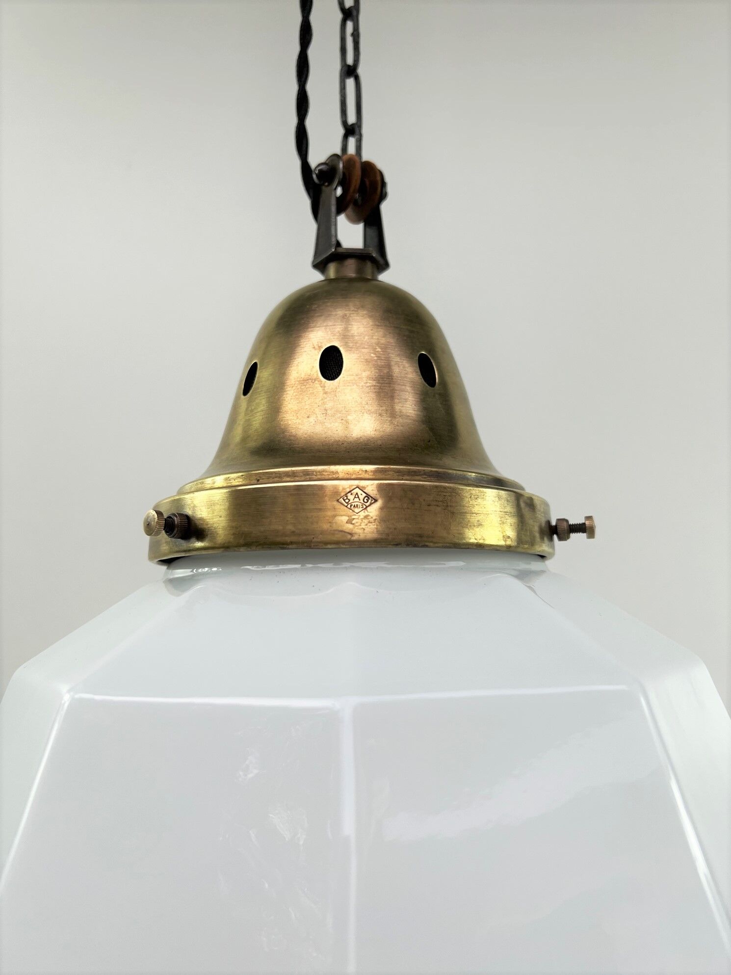 Hanging bag paris 1920 1930 opaline brass