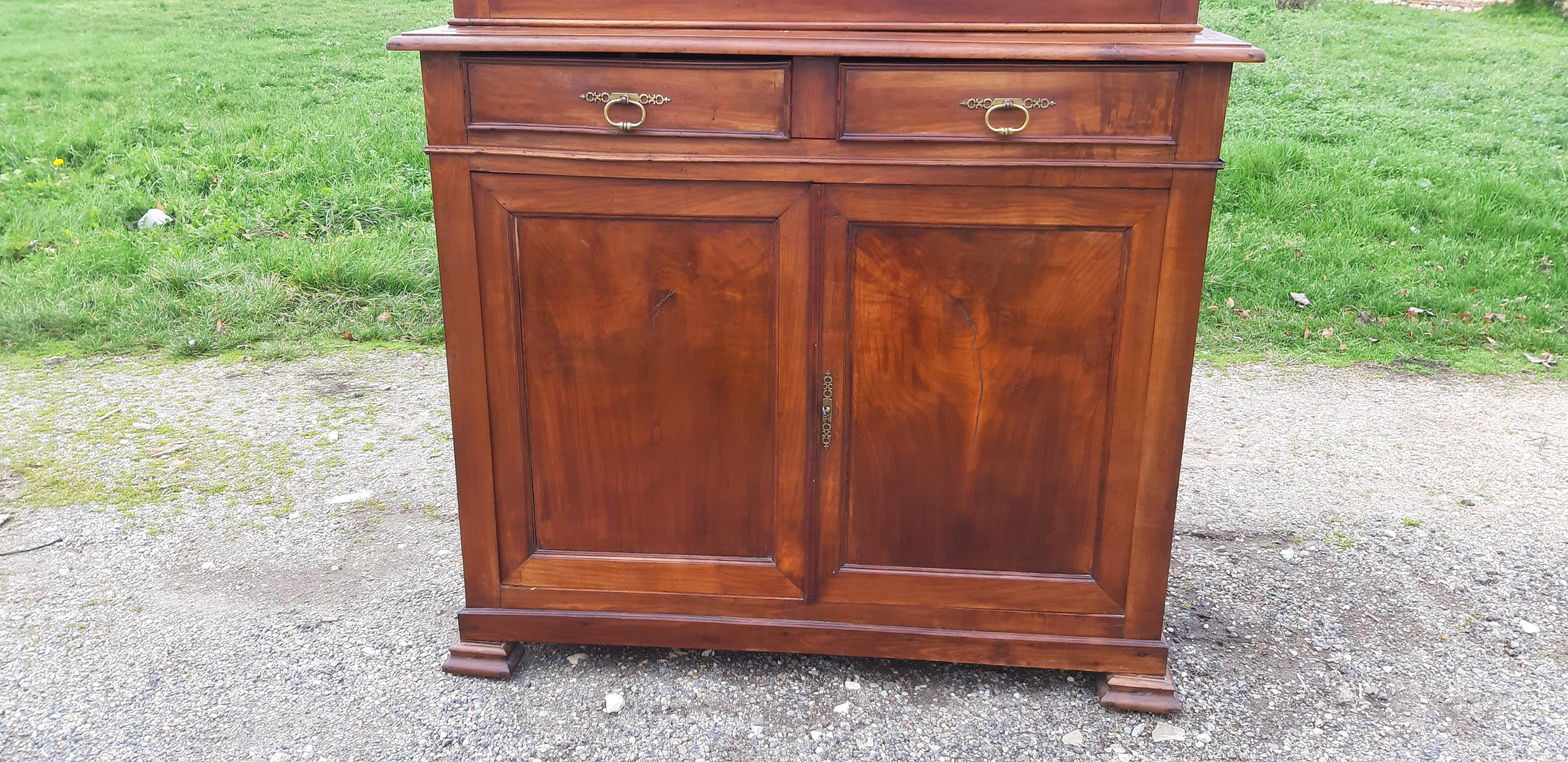 Walnut showcase buffet 19th