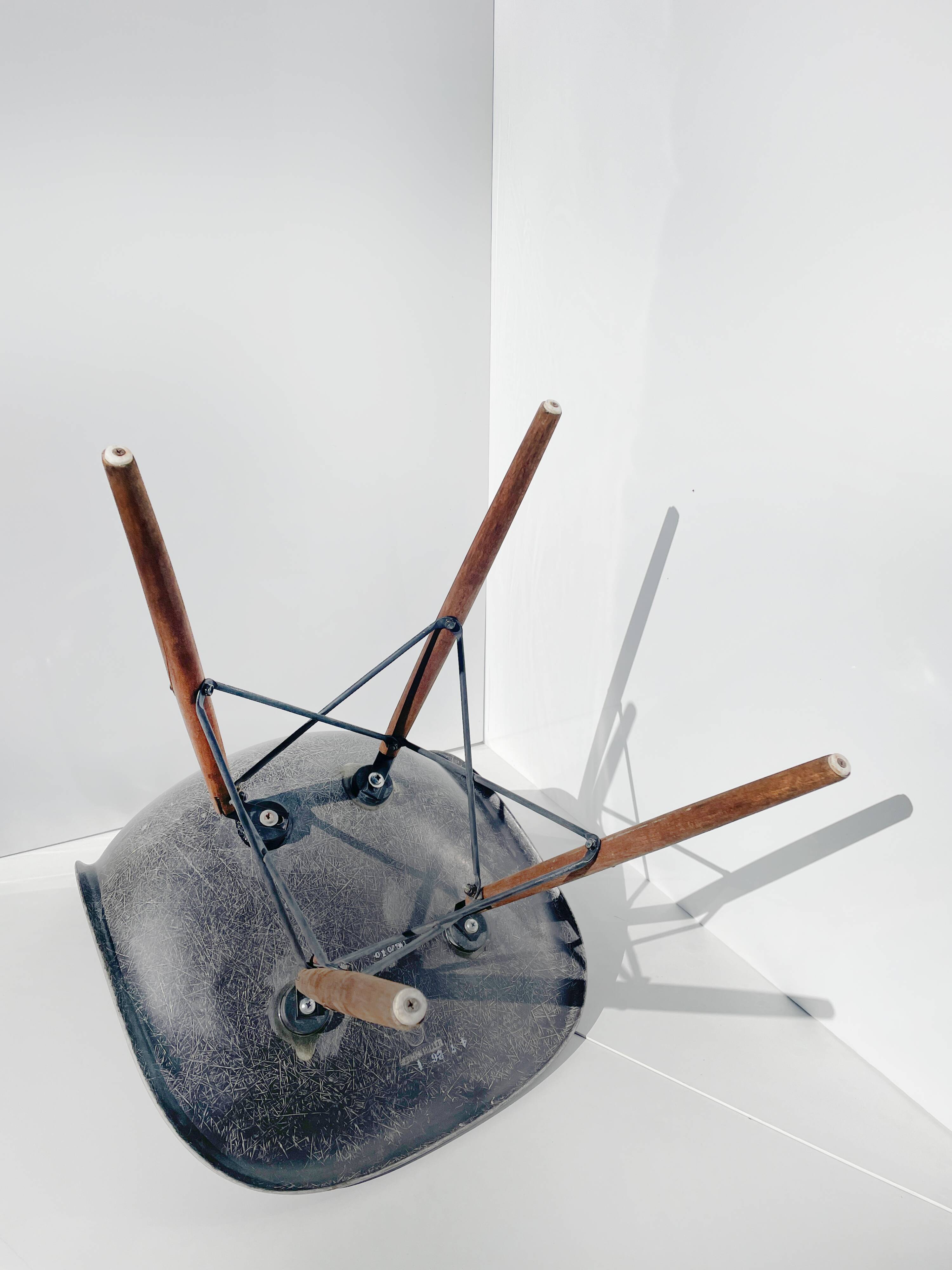 DSW CHAIR - RAY & CHARLES EAMES - HERMAN MILLER