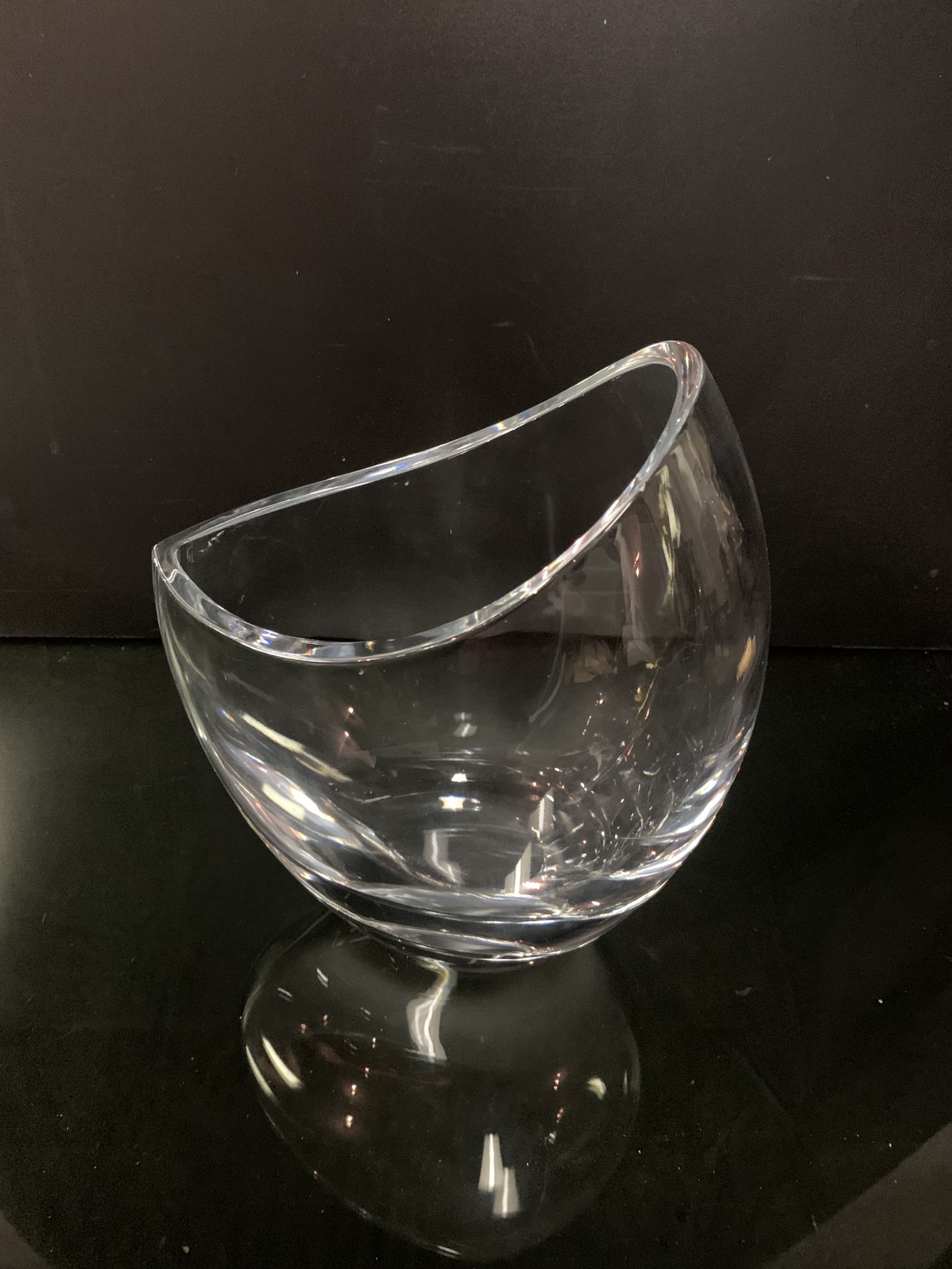 Christofle , vase en verre asymétrique