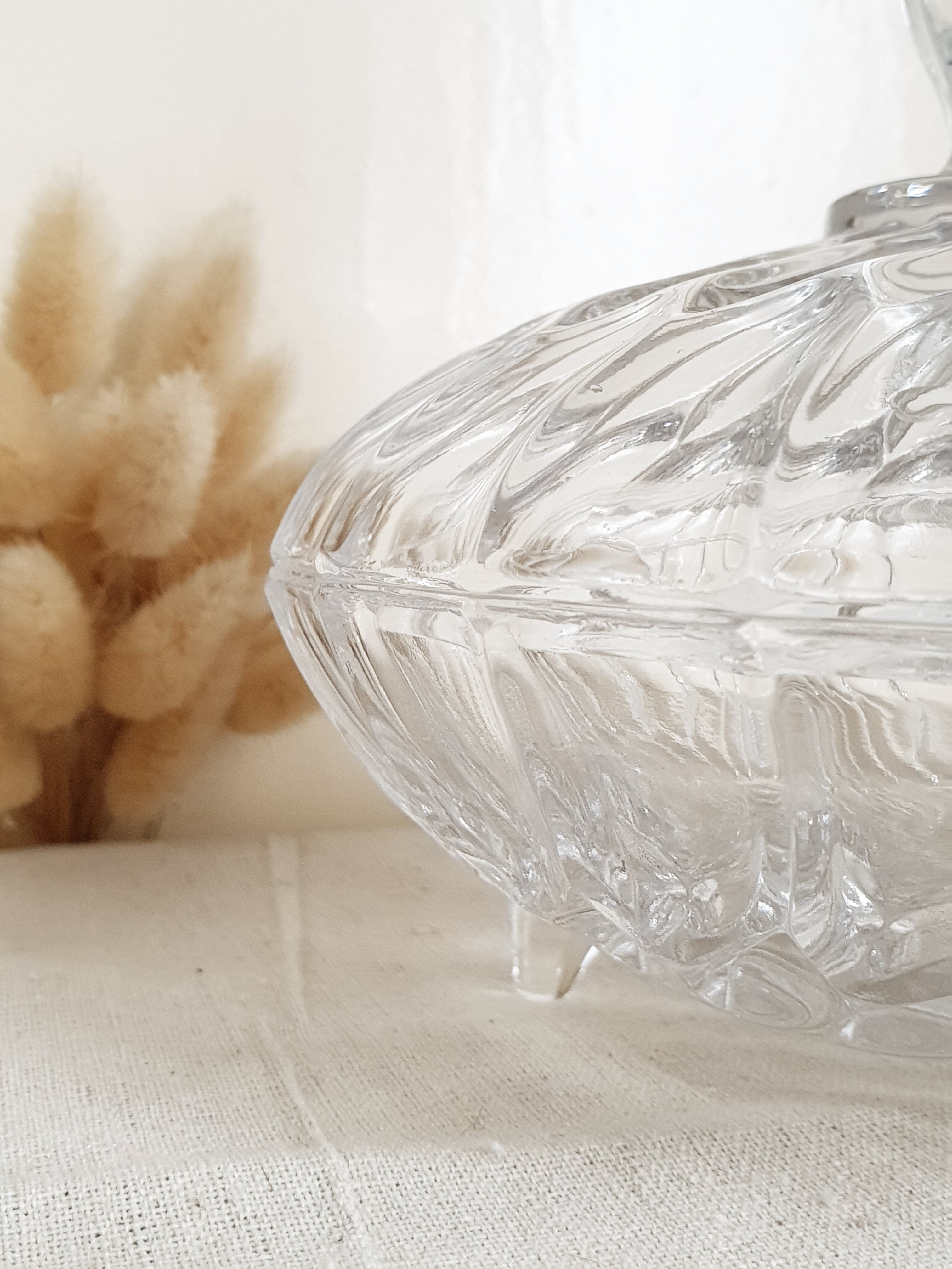 Chiseled glass candy box