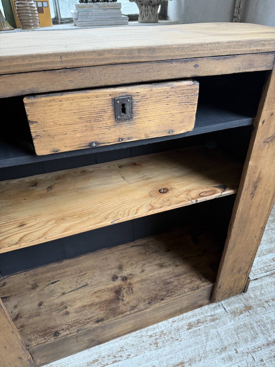 Floral 1920s trading counter