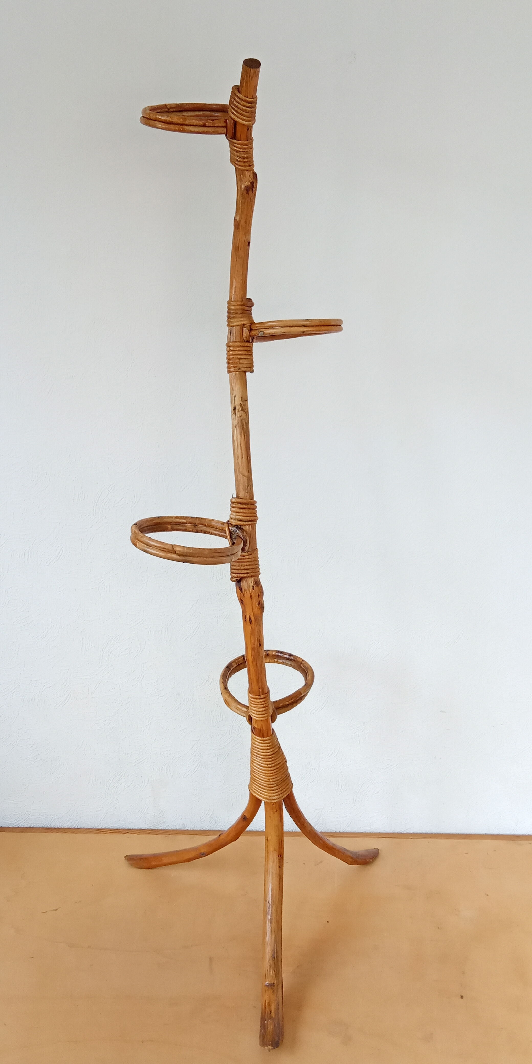 Rattan plant holder 50s