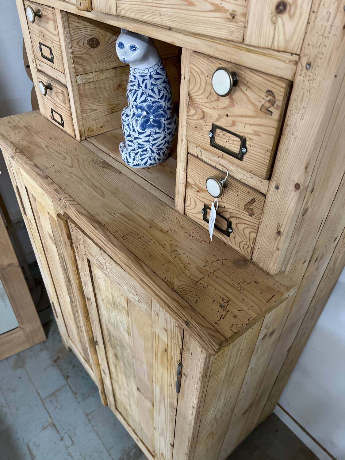 Small country buffet