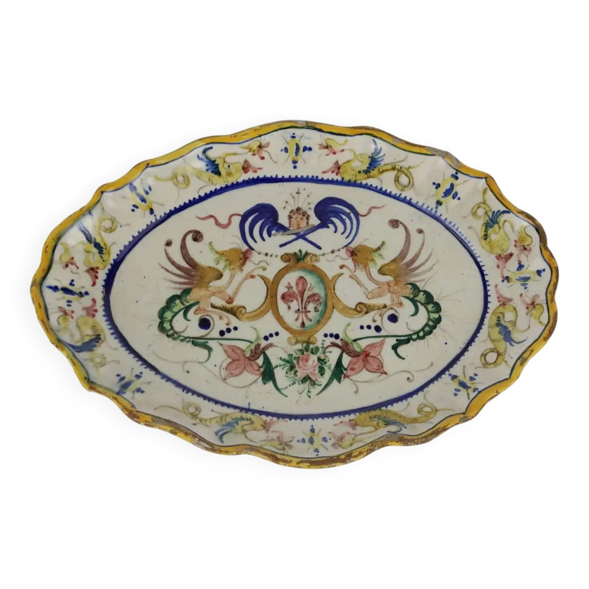 Ancient oval plate in majolica, Italy, late 19th century.
