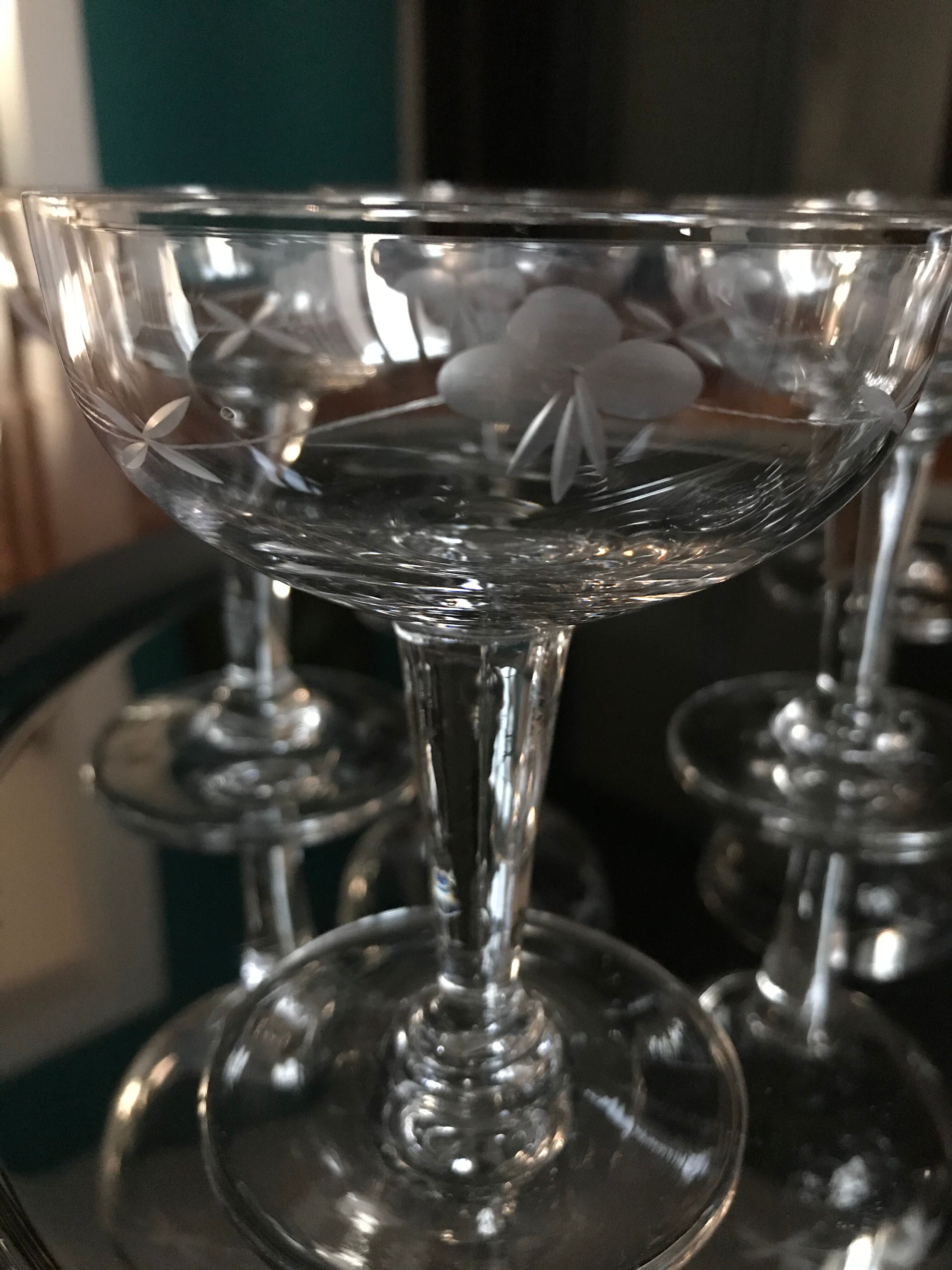 8 Engraved champagne glasses