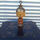Lampe vintage élégante – bois et laiton – esprit chic intemporel