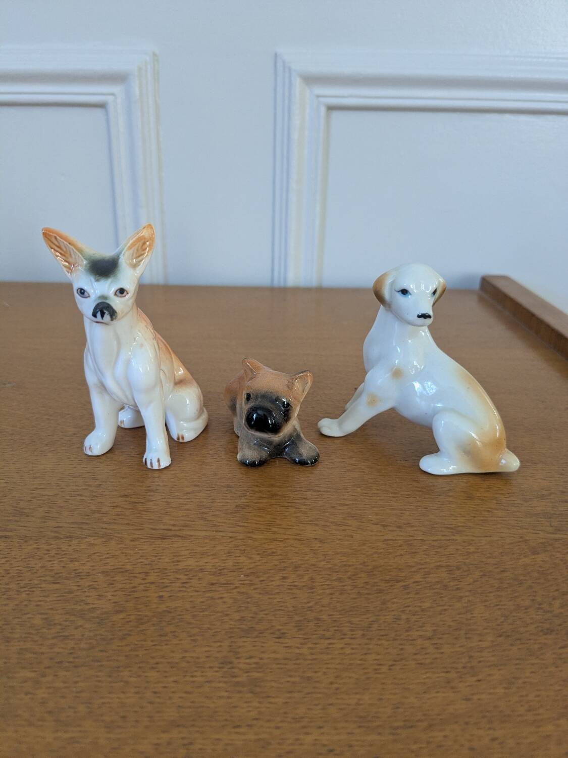 Porcelain dogs