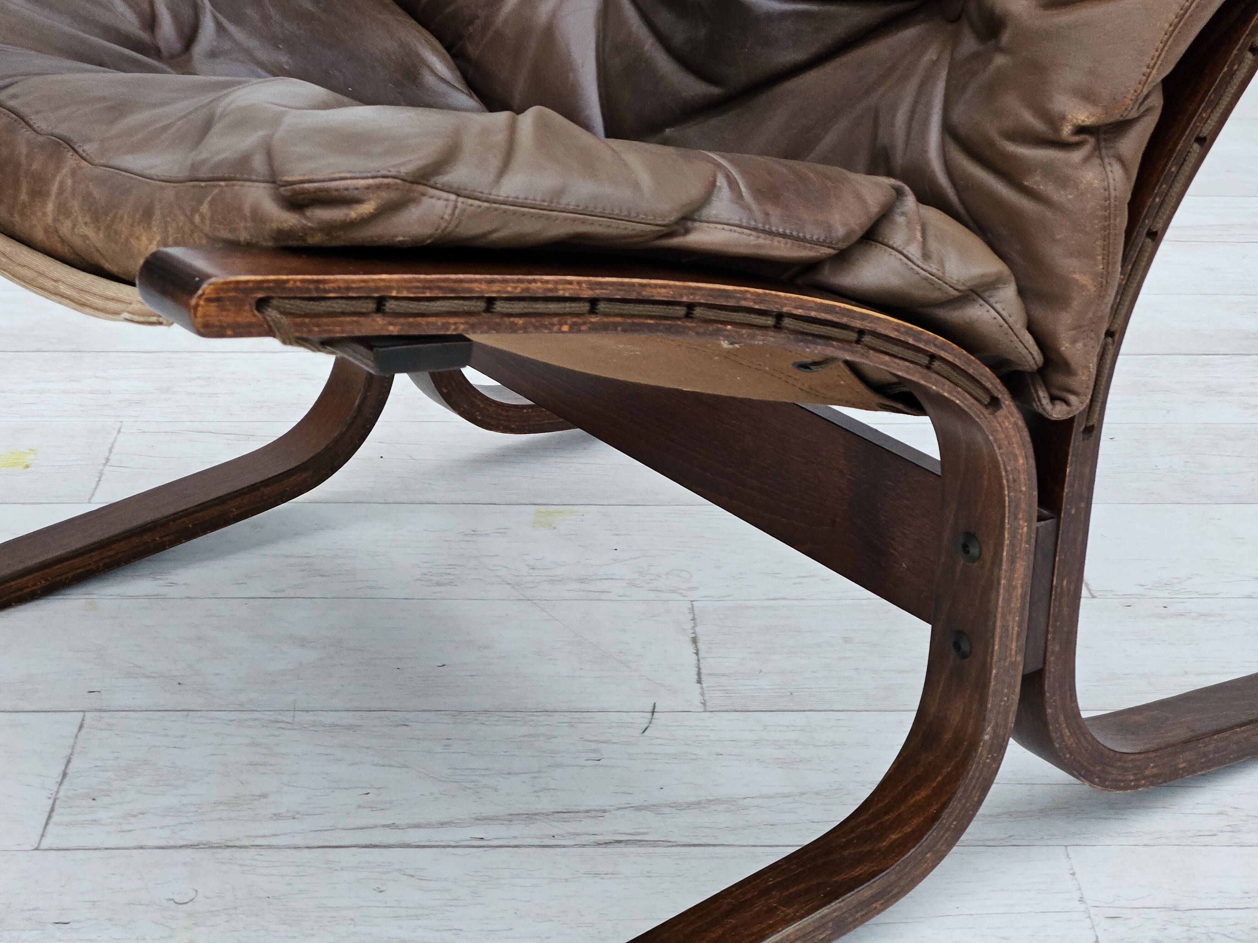 1970’s, Norwegian design, "Siesta" lounge chair by Ingmar Relling, leather, bentwood.