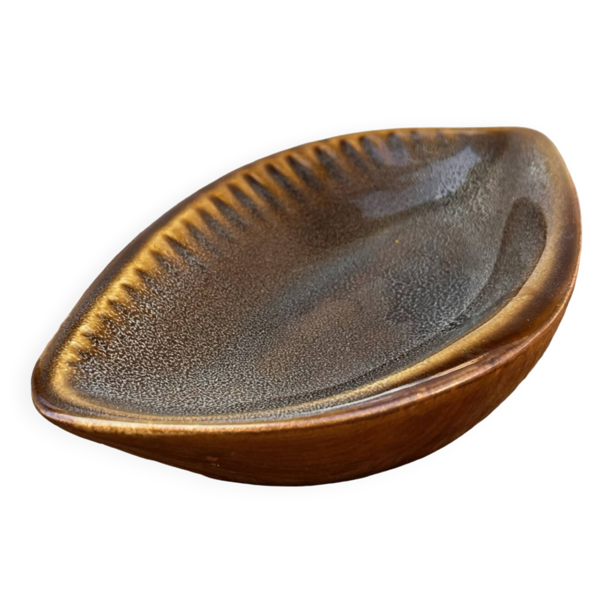 Cendrier en porcelaine en forme de feuille, conçu par A. Sadulski, Mirostowice, années 1970.