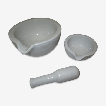 Mortar duo with white porcelain pestle