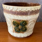 Vintage slip pot cache