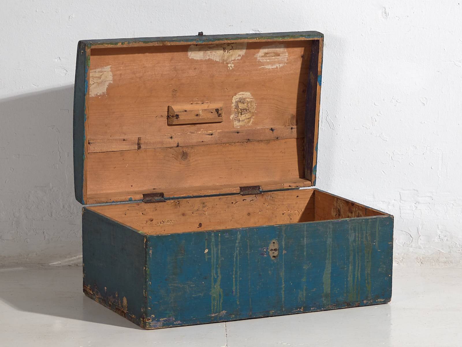 Small antique chest with navy blue patina (c.1920) #68