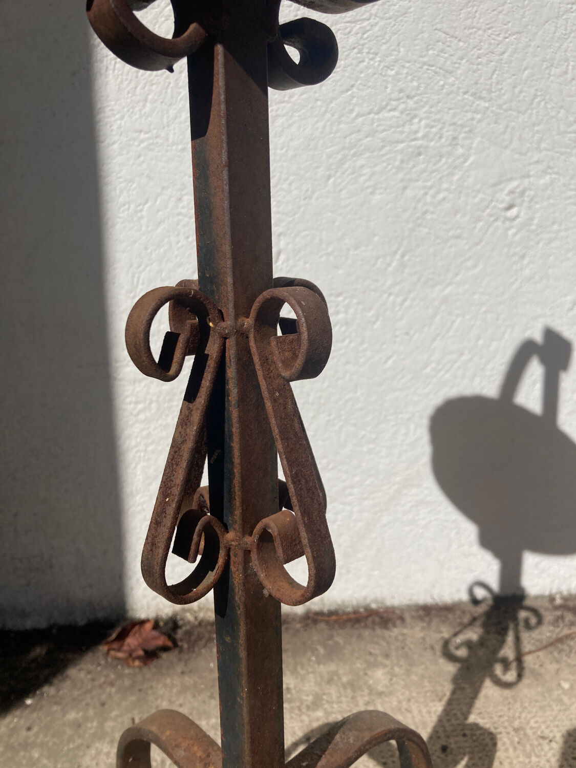 Porte plante en fer forgé