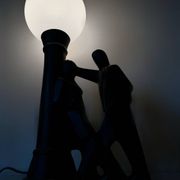 Lampe figurative céramique et opaline années 70
