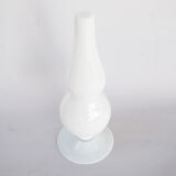 Vase haut opaline blanche