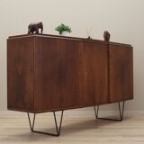 Buffet haut en noyer, design danois, années 1960, production : Danemark