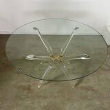 Venice model round dining table from Madelia by Paris Altuglas foot