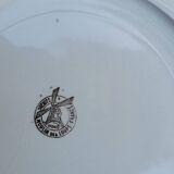 16 flat gold plates from Orchies porcelain