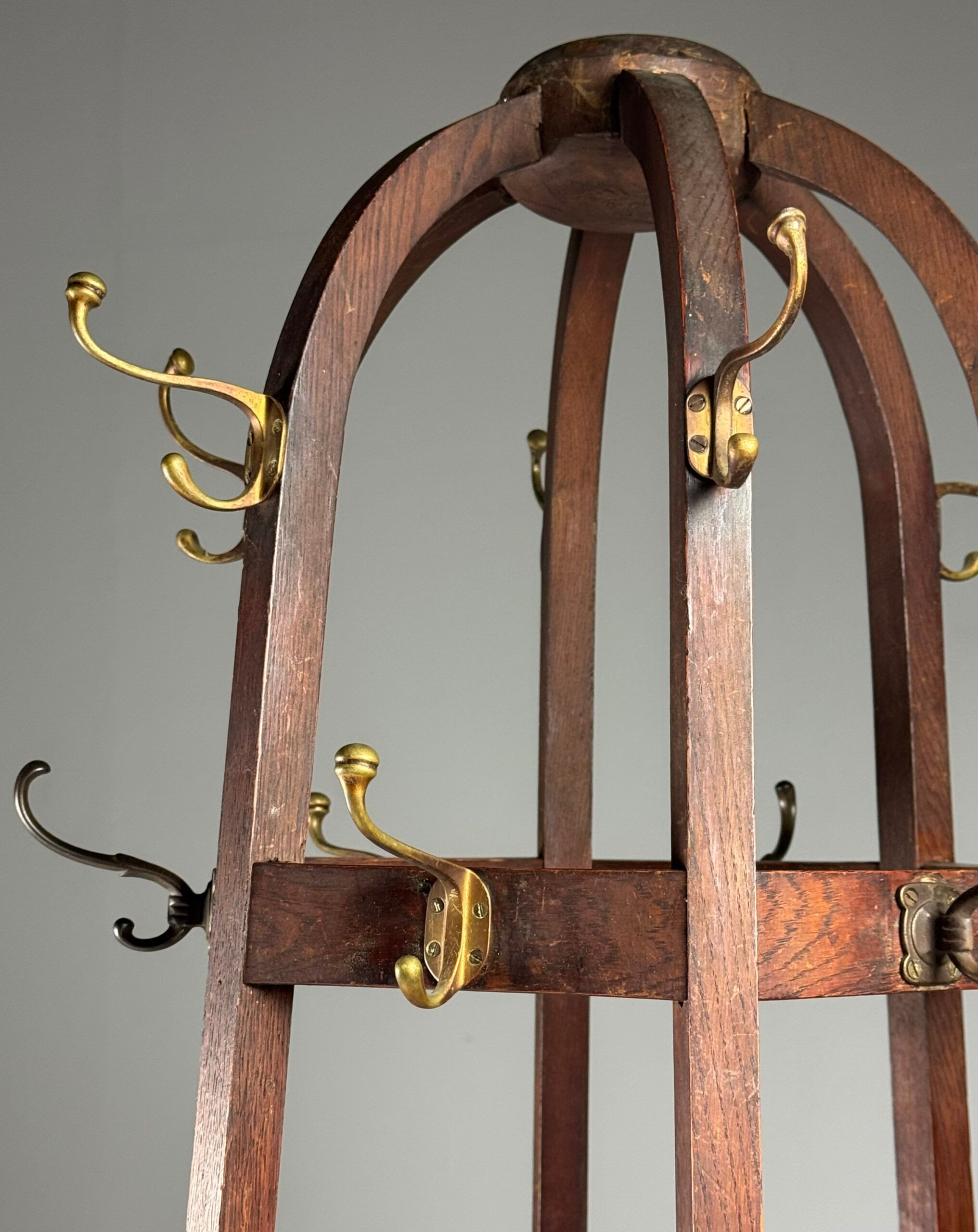 Porte-manteau ancien Arts et Crafts