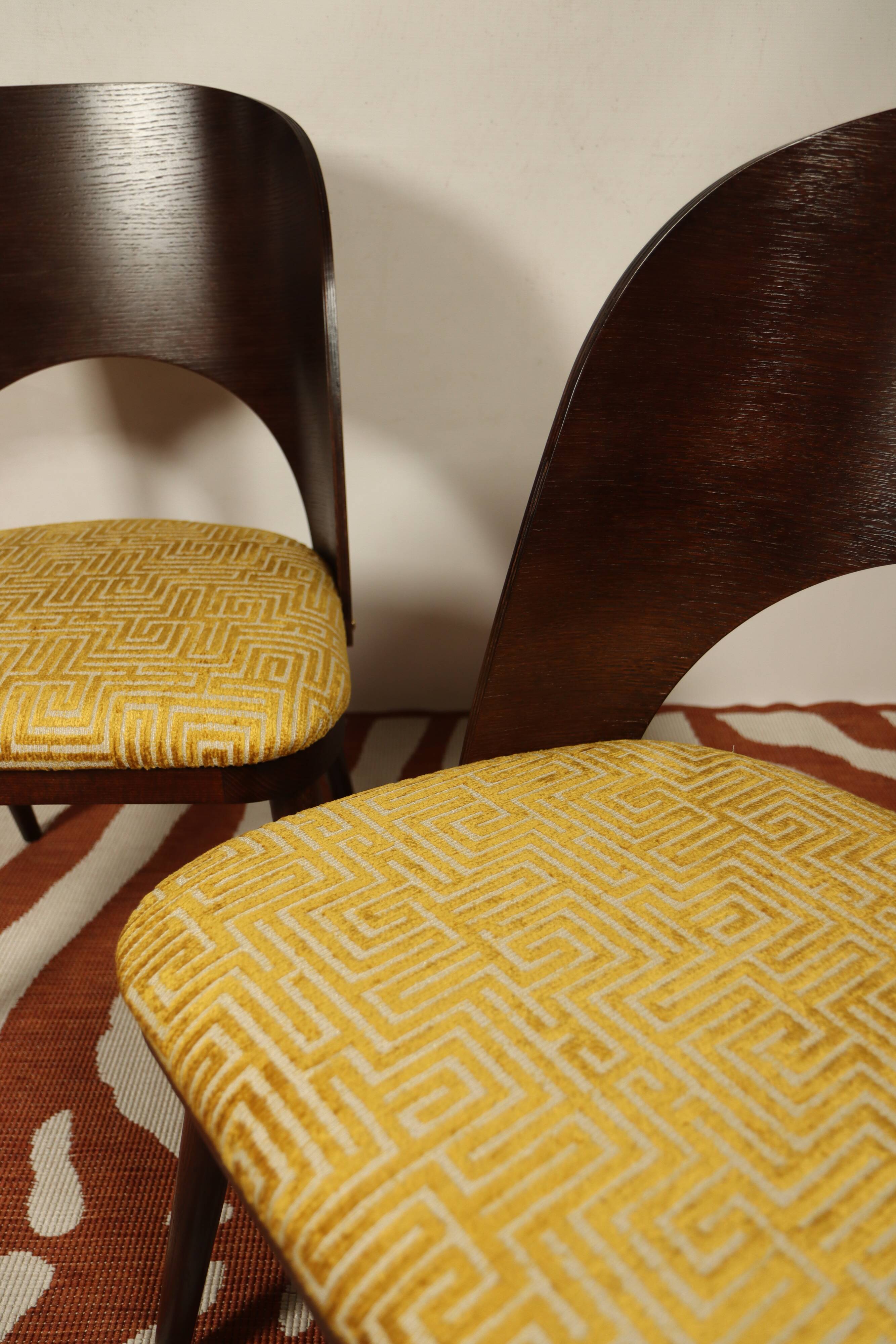 Ensemble de 4 chaises de salle à manger de style art déco en bois de chêne marron chocolat avec revêtement géométrique