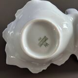 Classic porcelain servant