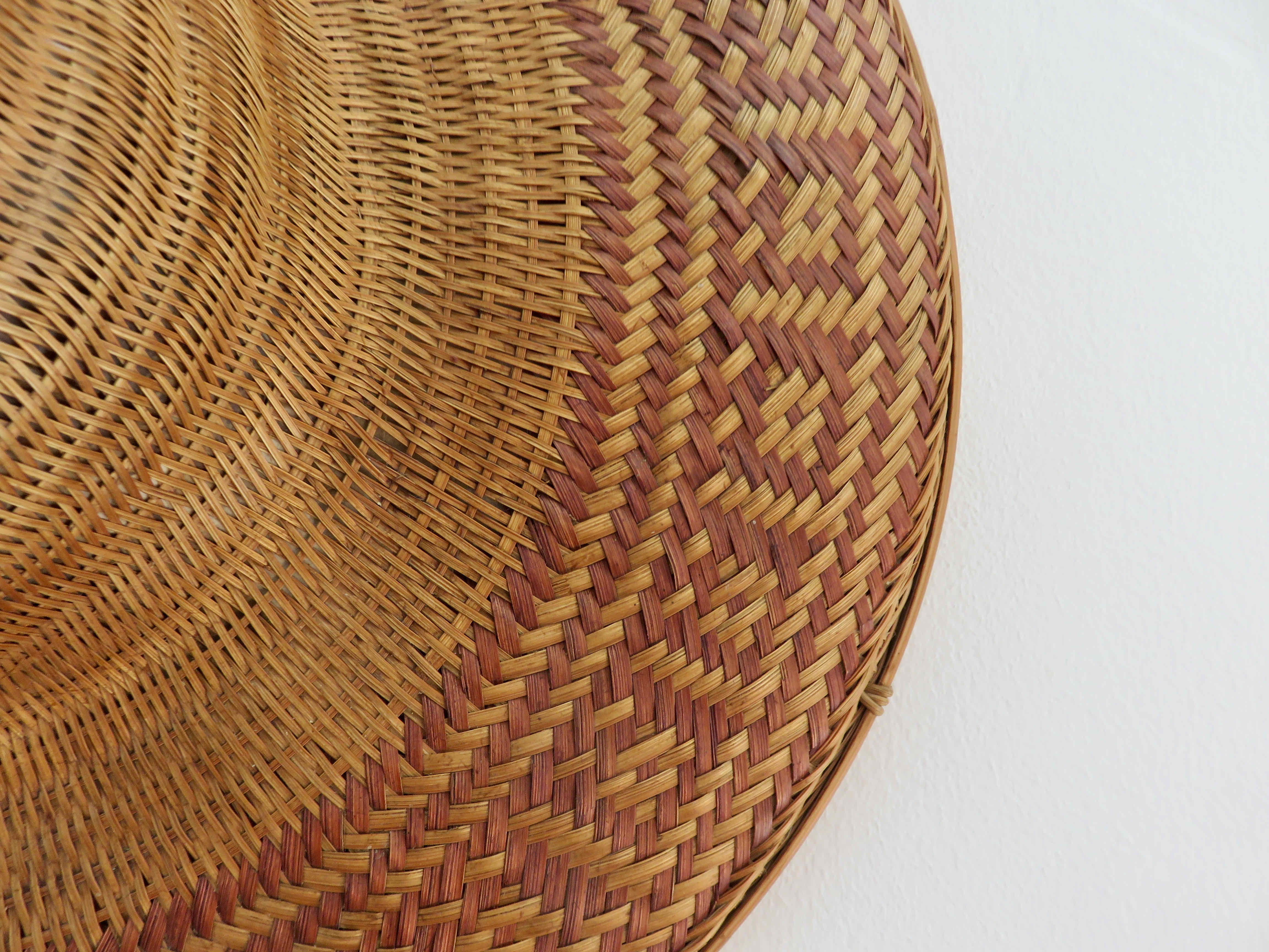 Asian hat in braided wicker and bamboo 70s